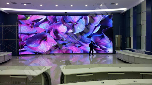 Indoor LED screens for sharp close-view experiences project image
